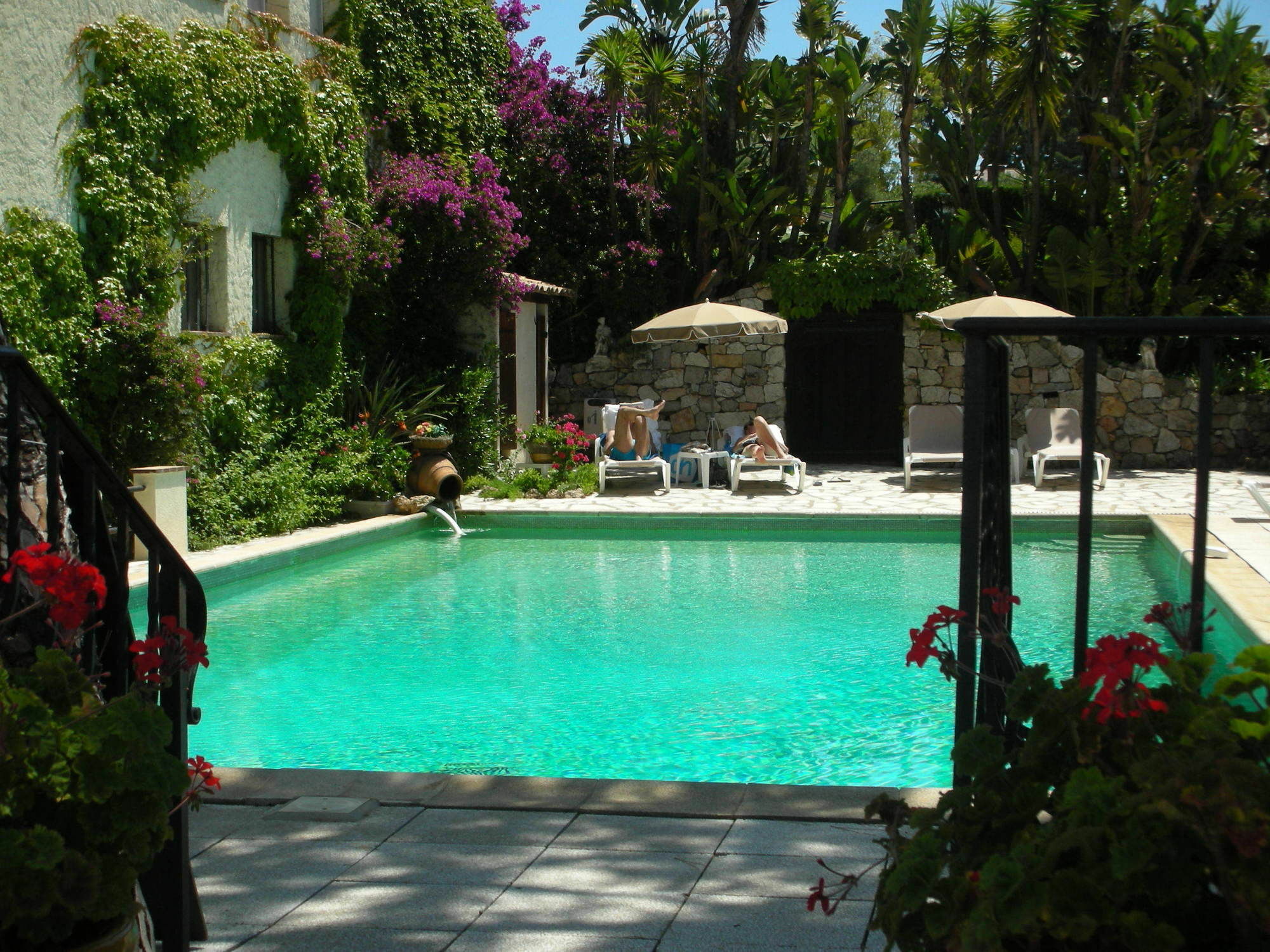 Castel Garoupe Hotel Антиб Екстериор снимка